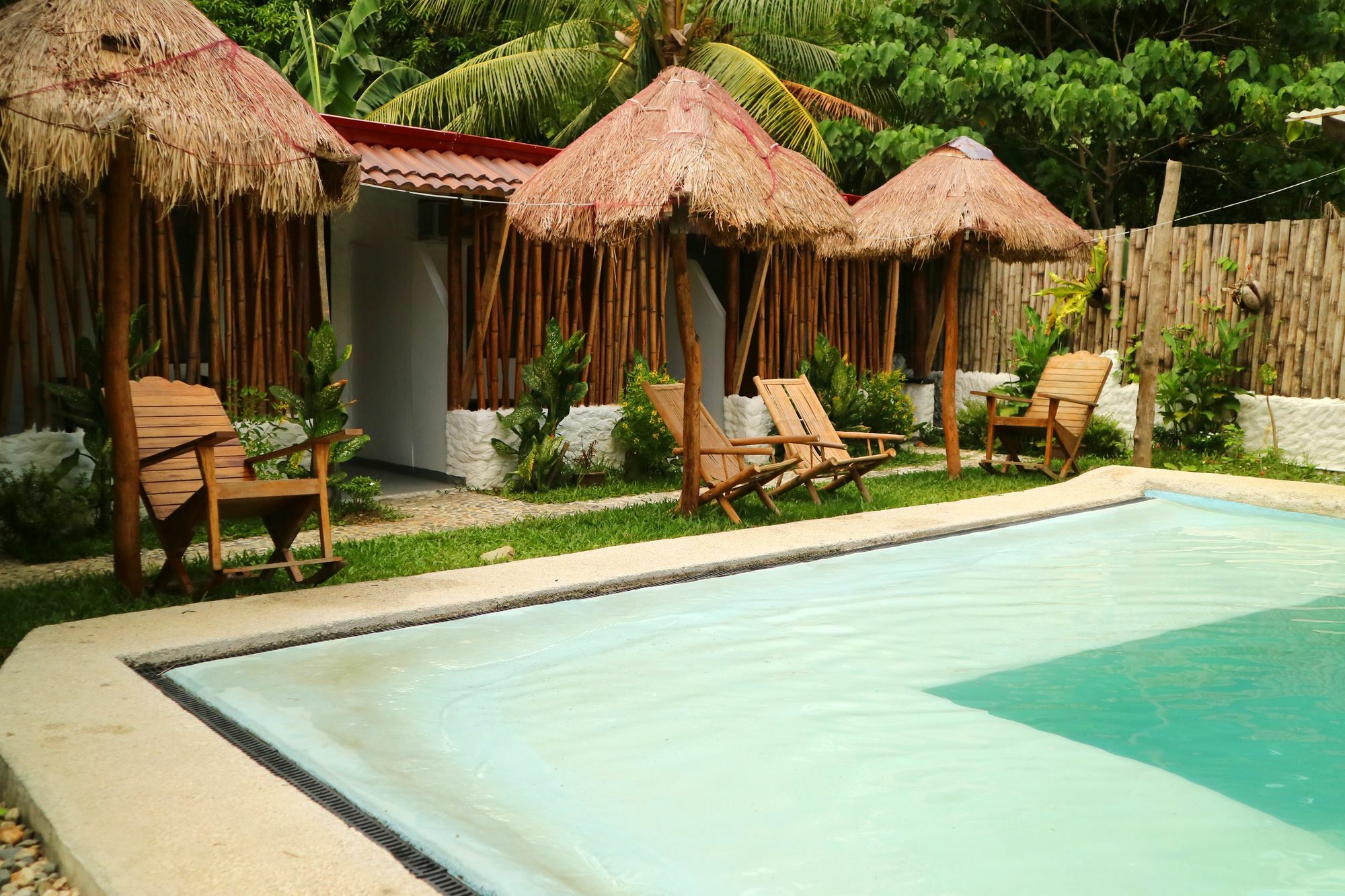 Casa Mia Resort Puerto Galera Exteriör bild